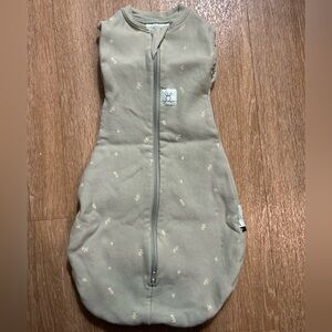 ergoPouch Cocoon Swaddle Bag 1.0 TOG Sage Green Leaf Sleep Sack Newborn 0000